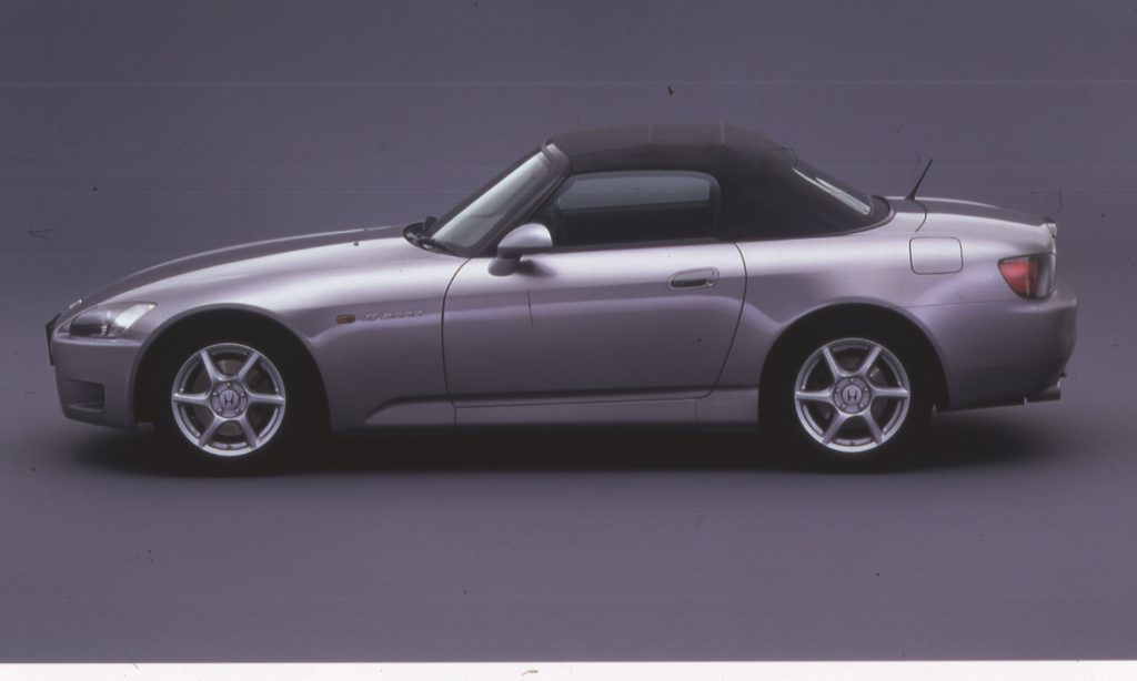 Honda S2000 side view gray top up