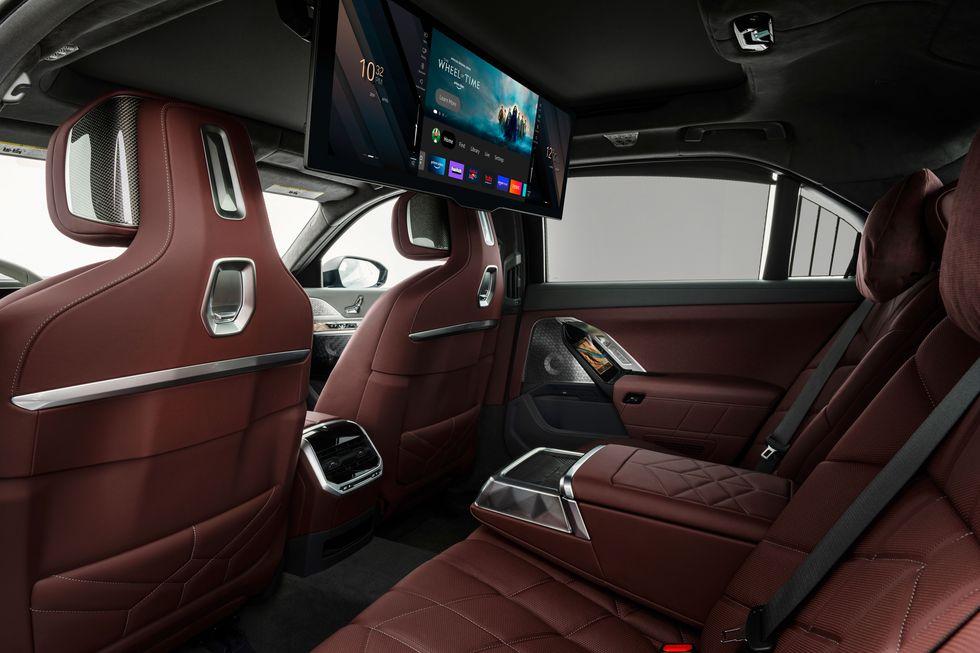 2023 BMW 7 Series interior