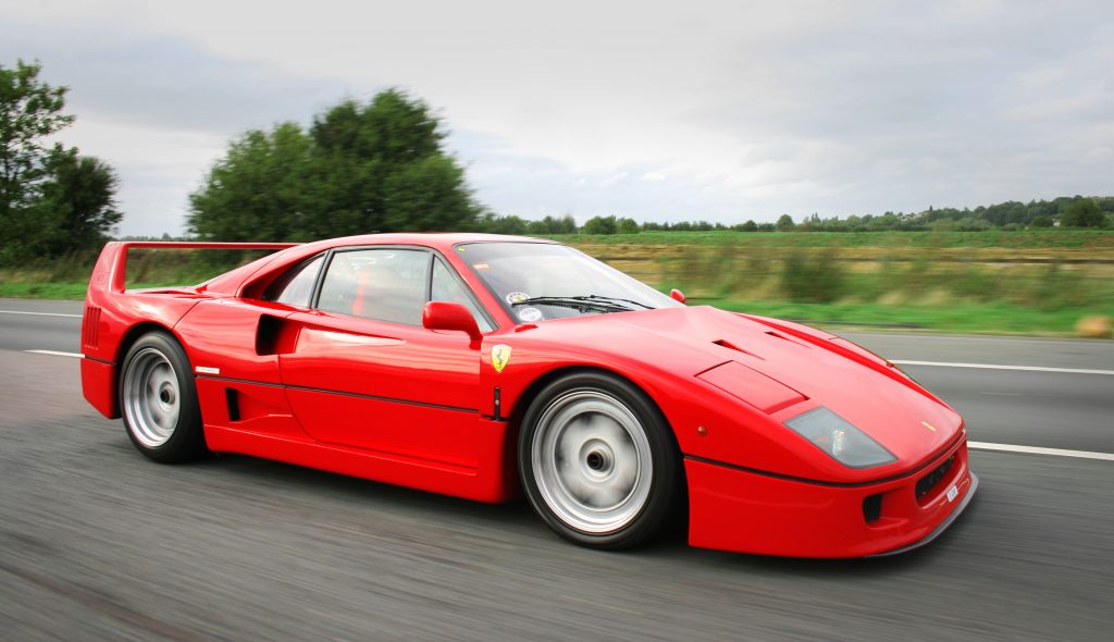 Ferrari F40 red profile