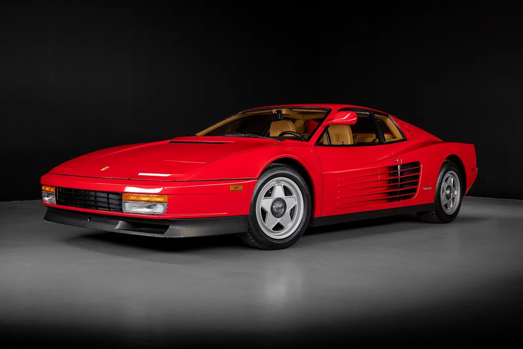 Ferrari Testarossa red blackground