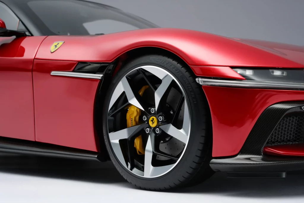 Amalgam Collection has revealed an exquisite new 1:8 scale model of the Ferrari 12Cilindri,