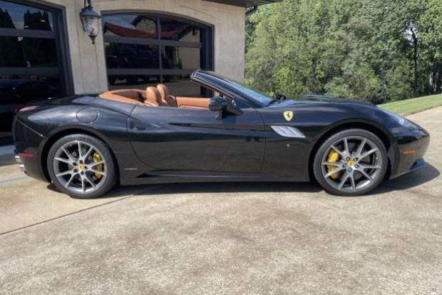 20k-Mile 2013 Ferrari California