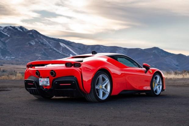 2022 Ferrari SF90 Stradale