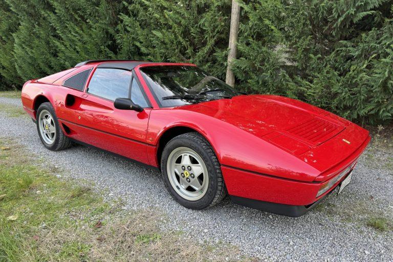 1989_ferrari_208_img_2984-82562-1
