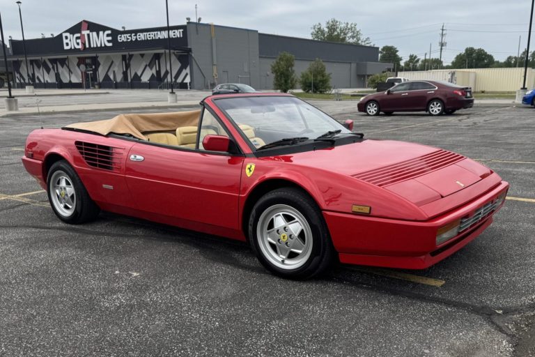 1988_ferrari_mondial-3-2-cabriolet_img_0171-94394