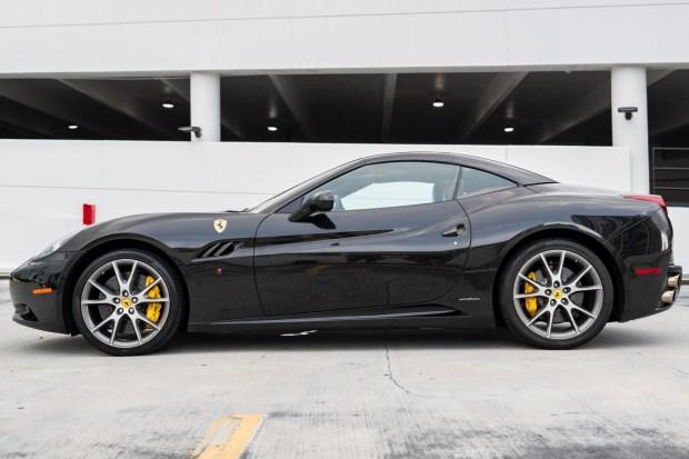 21k-Mile 2010 Ferrari California