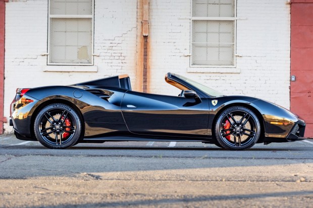 4,500-Mile 2019 Ferrari 488 Spider