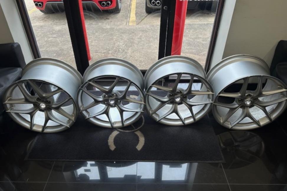 20×9.5″ and 20×11.5″ Wheels for Ferrari F12berlinetta img_8749-36455-1