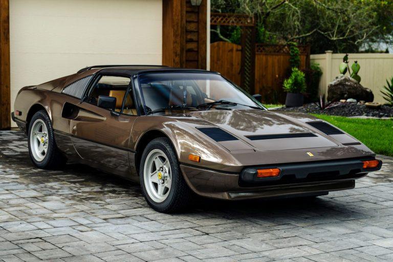 1983_ferrari_308-gts-quattrovalvole_ferrari118-36513
