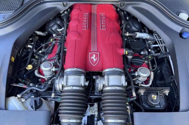 22k-Mile 2011 Ferrari California