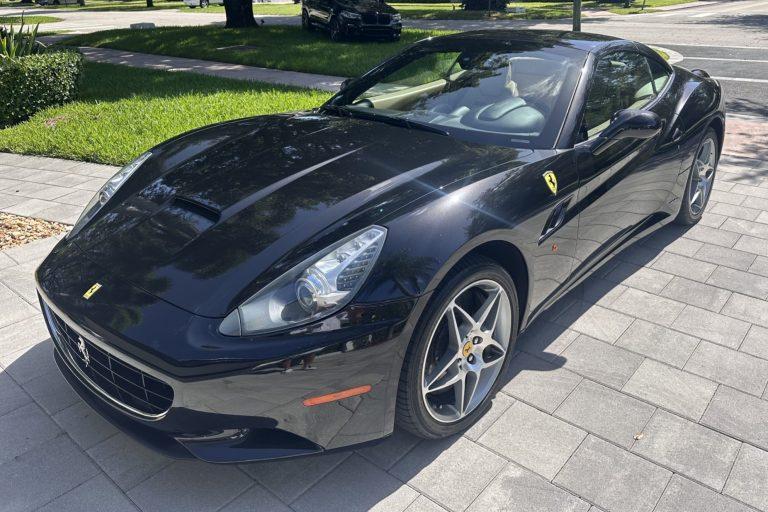 2012_ferrari_california_img_2333-32317-1