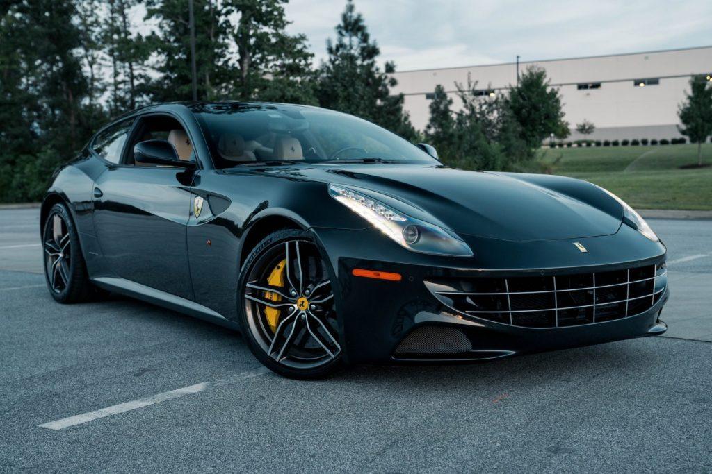 13k-Mile 2014 Ferrari FF 2014_ferrari_ff_sdh2306-33126-1