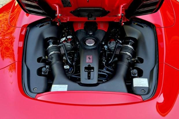 7k-Mile 2018 Ferrari 488 Spider