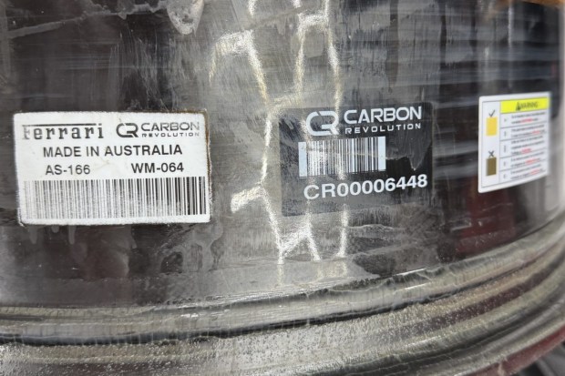 No Reserve: 20×9″ and 20×11″ Carbon-Fiber Wheels for Ferrari 488 Pista