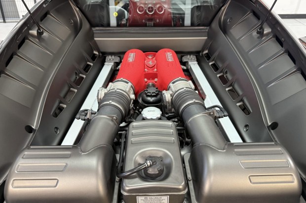 15k-Mile 2007 Ferrari F430 6-Speed Conversion