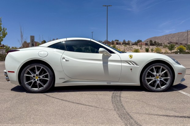 2010 Ferrari California