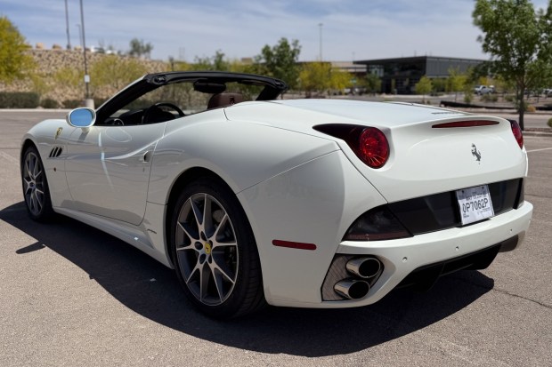 2010 Ferrari California