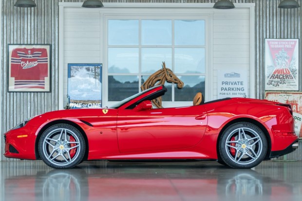 2016 Ferrari California T