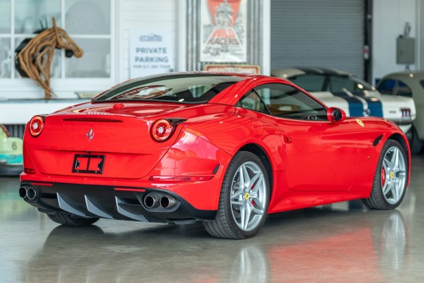 2016 Ferrari California T