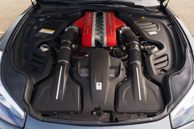 2017_ferrari_gtc4lusso_dsc9535-74121 16k-Mile 2017 Ferrari GTC4Lusso V12