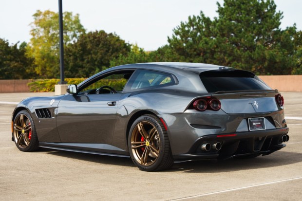 2017_ferrari_gtc4lusso_dsc9549-74229 16k-Mile 2017 Ferrari GTC4Lusso V12