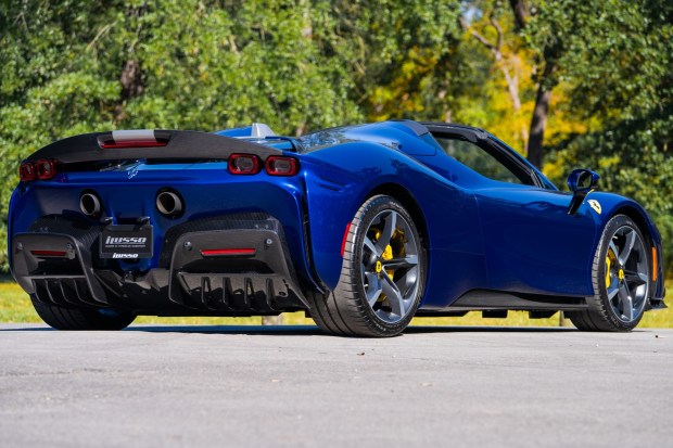 1k-Mile 2022 Ferrari SF90 Spider Assetto Fiorano