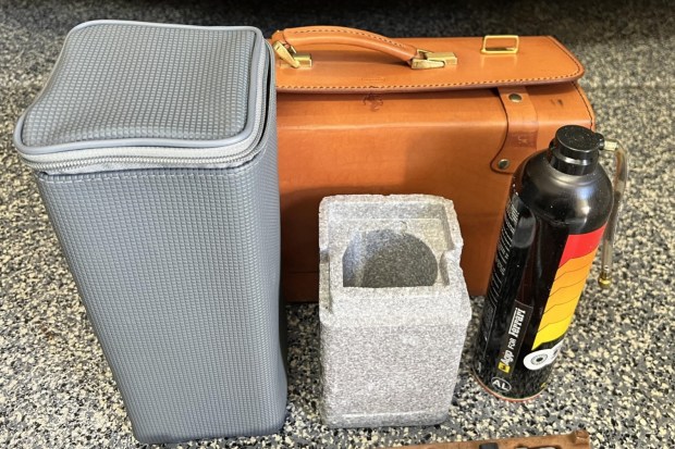 61d1e1fc-dd6e-4cf4-bda2-8e3f95e333af-71663-1 No Reserve: Ferrari 360 Luggage and Ferrari F355 Tool Kit by Schedoni