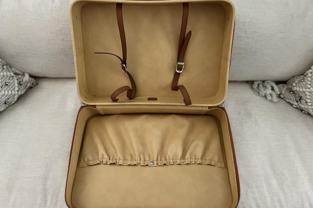 75f7c274-357e-4a88-a1c9-faea12e15665-62036-1 No Reserve: Ferrari 360 Luggage and Ferrari F355 Tool Kit by Schedoni