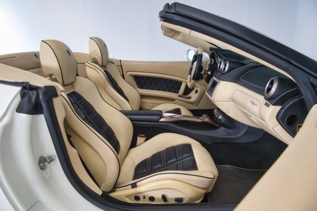 17k-Mile 2013 Ferrari California