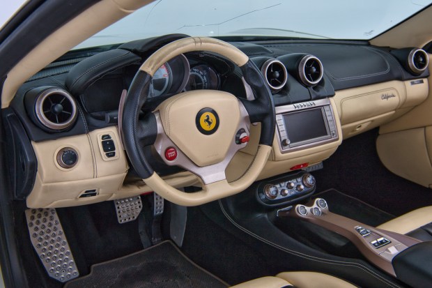 17k-Mile 2013 Ferrari California