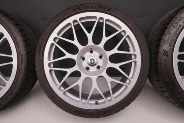 No Reserve: 19×8.5″ and 19×10.5″ HRE Monoblok Wheels for Ferrari
