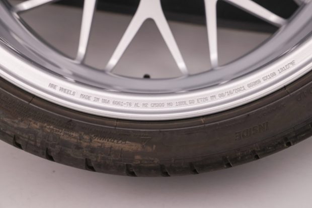 No Reserve: 19×8.5″ and 19×10.5″ HRE Monoblok Wheels for Ferrari