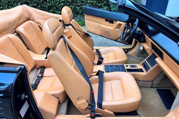 1990 Ferrari Mondial T Cabriolet