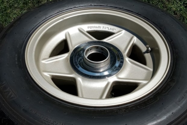 No Reserve: 15x7.5" and 15x9" Cromodora Center-Lock Wheels for Ferrari