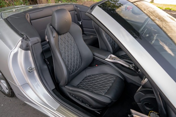 11k-Mile 2010 Ferrari California