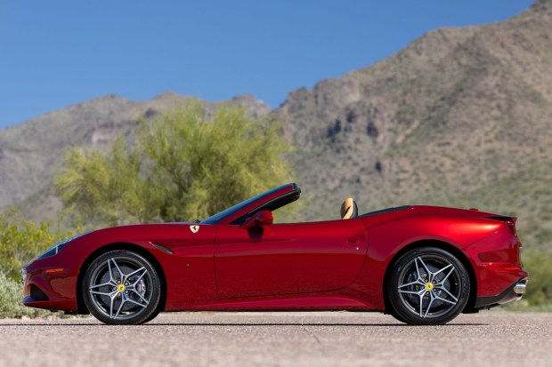 No Reserve: 18k-Mile 2016 Ferrari California T