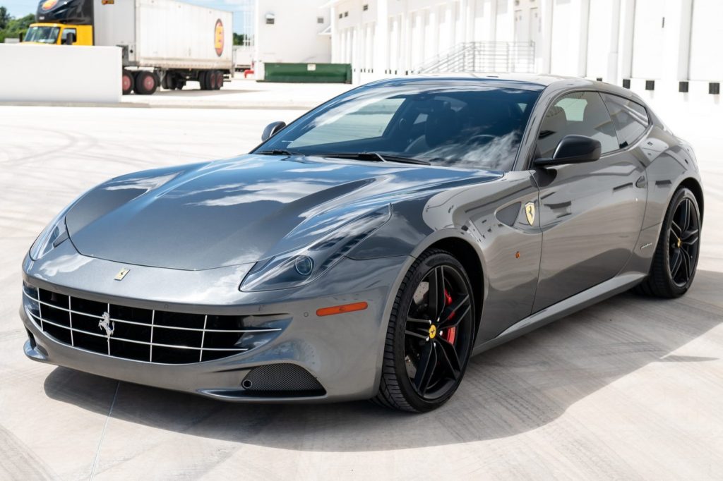15k-Mile 2016 Ferrari FF 2016_ferrari_ff_ferrariff-8-55435-1