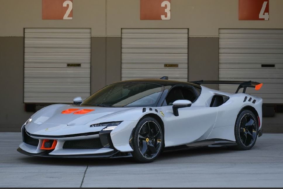 2024 Ferrari SF90 XX Stradale 2024_ferrari_sf90-xx-stradale_img_9463-95773