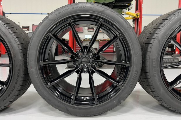 No Reserve: 20×10″ and 20×11.5″ Ferrari 812 Wheels
