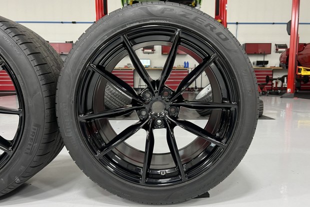 No Reserve: 20×10″ and 20×11.5″ Ferrari 812 Wheels