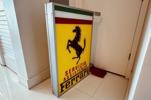img_4214-47858-1 No Reserve: Double-Sided Illuminated Ferrari Service Sign