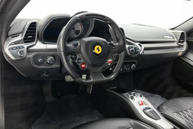 2011_ferrari_458-italia_036a1743-27857 20k-Mile 2011 Ferrari 458 Italia