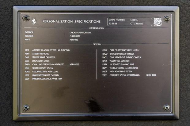 2018_ferrari_gtc4lusso_2018_ferrari_gtc4lusso_17141133-131d-4c4a-b0df-b1f40a322ac9-40aj4m-00879-04049-1 8k-Mile 2018 Ferrari GTC4Lusso V12