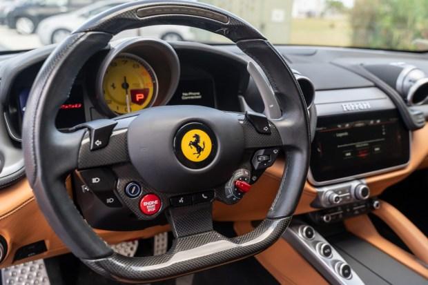 2018_ferrari_gtc4lusso_2018_ferrari_gtc4lusso_d0fb13d5-395b-43c6-9829-083c35a7e907-kg2kvg-00662-04105-1 8k-Mile 2018 Ferrari GTC4Lusso V12