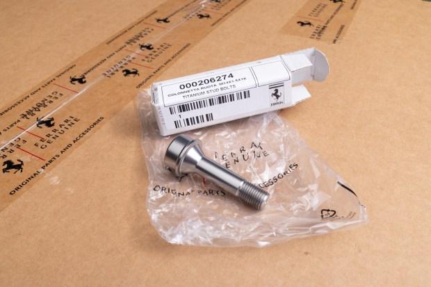 20×9″ and 20×11″ Carbon-Fiber Wheels for Ferrari