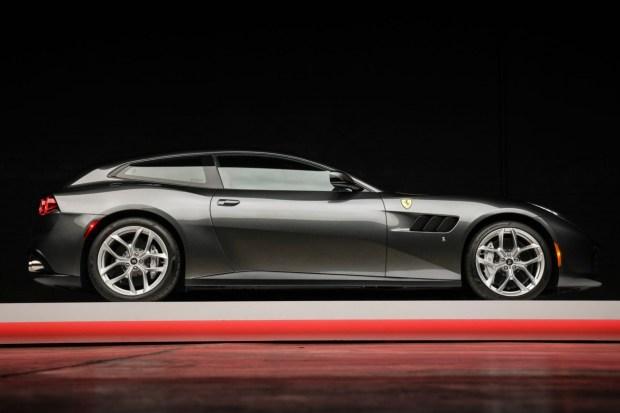 11k-Mile 2018 Ferrari GTC4Lusso T