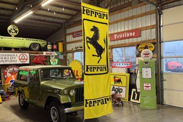 No Reserve: Ferrari Banner by Fahnen-Herold