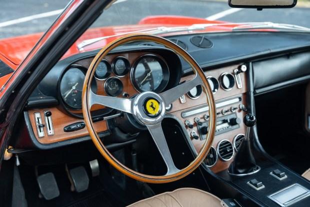 1971_ferrari_365-gt-22_1971-365-outdoor-shots-26-75994-1 1971 Ferrari 365 GT 2+2