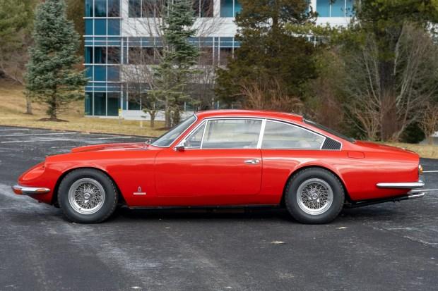 1971_ferrari_365-gt-22_1971-365-outdoor-shots-8-75887-1 1971 Ferrari 365 GT 2+2