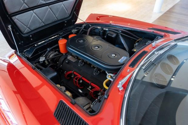 1971_ferrari_365-gt-22_1971-ferrari-365-22-red-125-76228-1 1971 Ferrari 365 GT 2+2